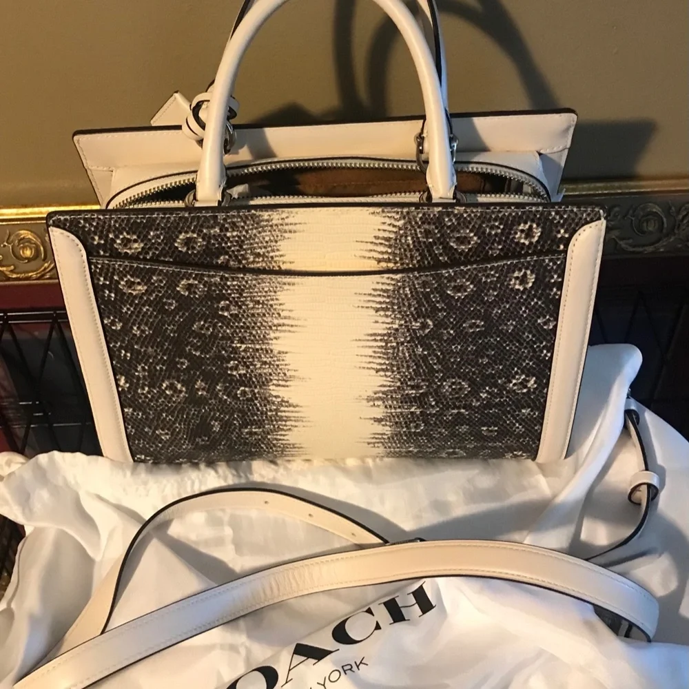 Coach Purse - Picture 4 of 6